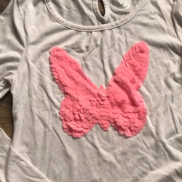 🔥Girls 10 3/4 and Long Sleeve Shirts - Picture 2 of 3